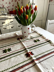 Vanha, kaunis pöytäliina 