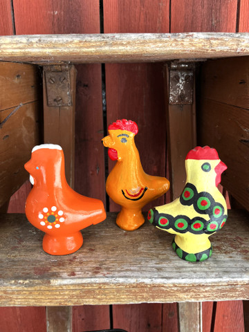 Vanhat, hyväkuntoiset kukkopillit