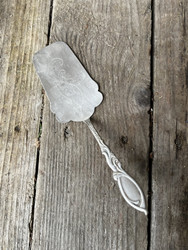 Vanha, kaunis kakkulapio alpakkaa