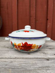 Kannellinen emalikulho, vanha emaliastia