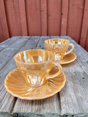 Persikansävyiset vintage-kupit, Anchir Hocking USA
