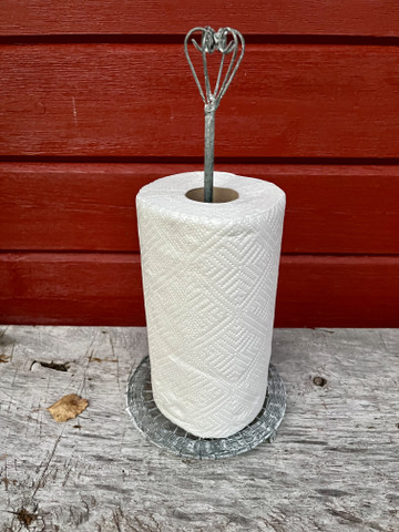 Metallinen talouspaperiteline, seisova talouspaperipidike