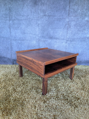 Retro sivupöytä / sohvapöytä 