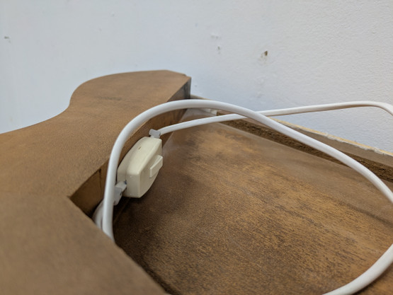 Klassinen vitriinikaappi 