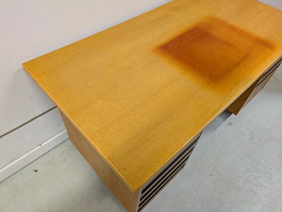 Isku retro kirjoituspöytä 