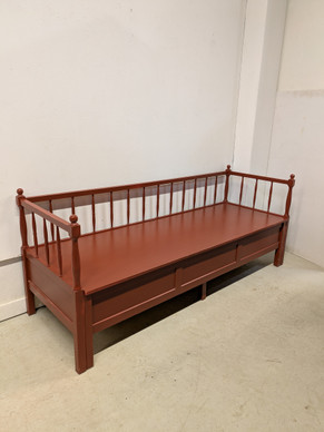 Retro sivustavedettävä sohva