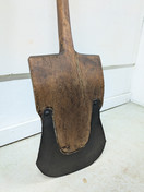 Entisöity antiikki lapio 