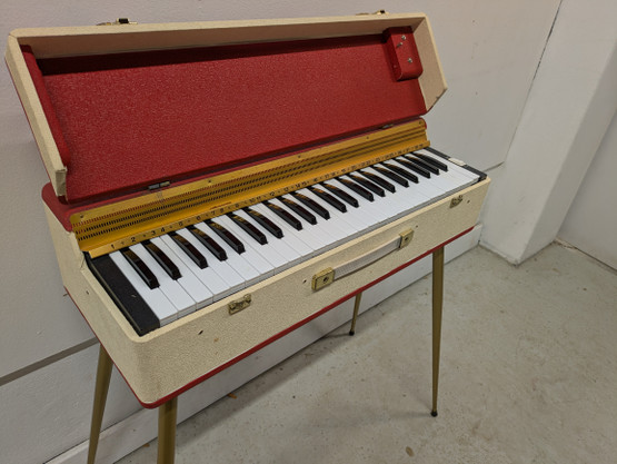 Vintage sähköharmoni