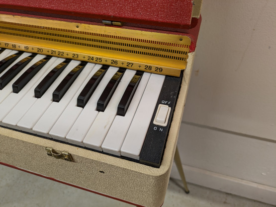Vintage sähköharmoni