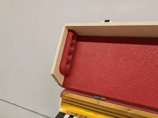 Vintage sähköharmoni