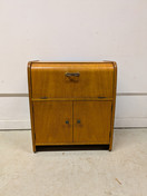 Vintage levysoitinkaappi