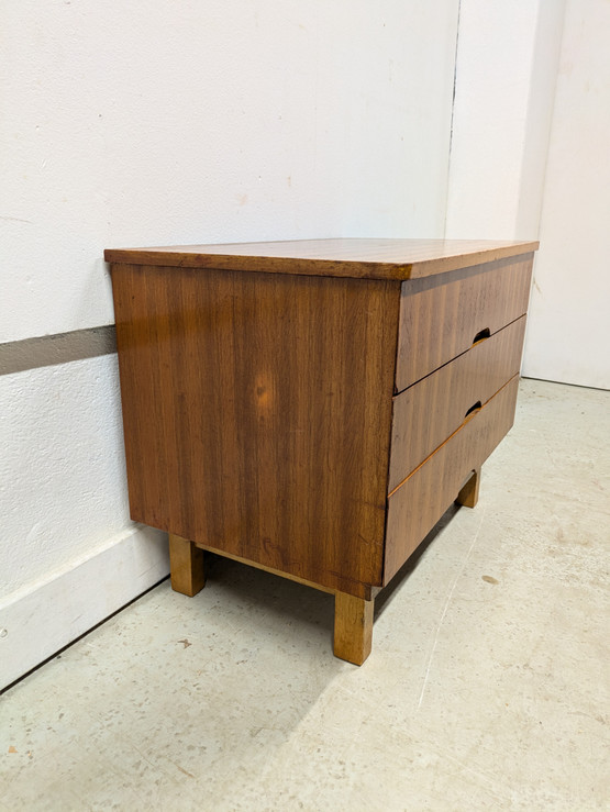 Teak lipasto / yöpöytä 60-luku