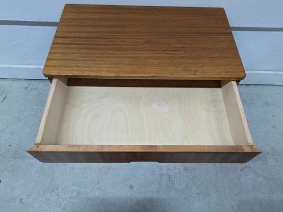 Teak lipasto / yöpöytä 60-luku