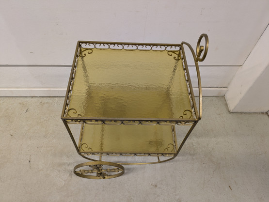 Retro tarjoiluvaunu