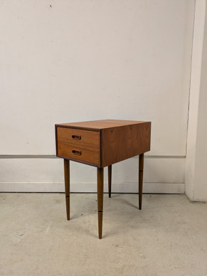 Teak lipasto / yöpöytä 60-luku