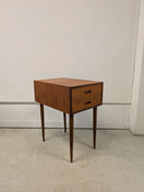 Teak lipasto / yöpöytä 60-luku