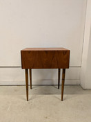 Teak lipasto / yöpöytä 60-luku