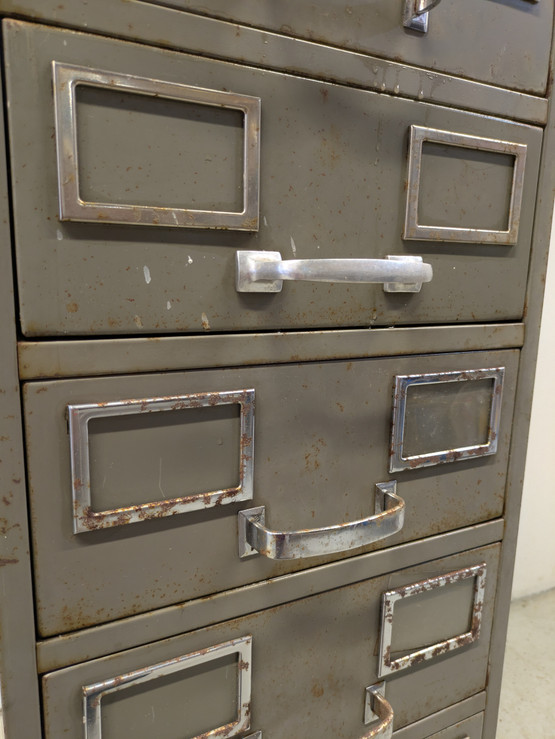 Upea metallinen vintage Kardex arkistokaappi 