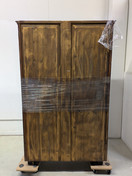 Upea entisöity vaatekaappi 