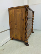 Entisöity antiikki lipasto 