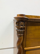 Entisöity antiikki lipasto 