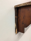 Vanha hattuhylly / naulakko 