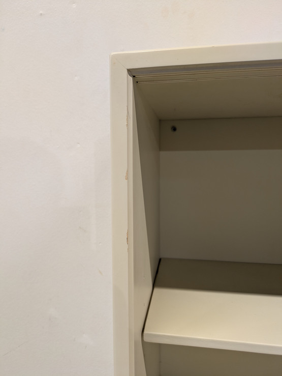 Retro liukuovikaappi 