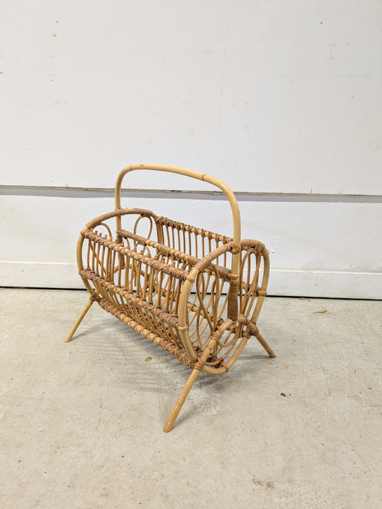 Upea vintage rottinkinen lehtiteline