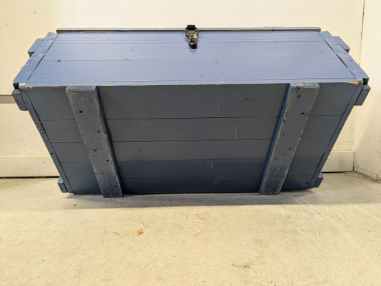 Vanha puinen arkku / laatikko 