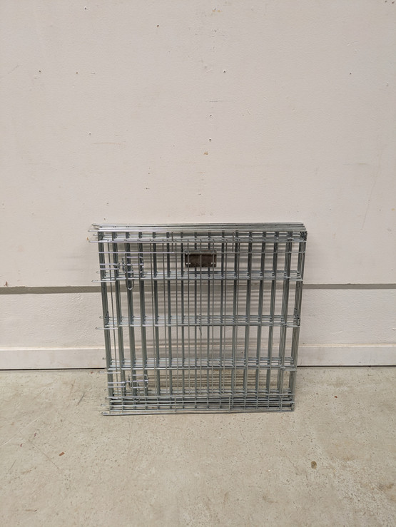 Koiran metallinen aitaus