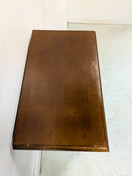 Klassinen pikku lipasto / yöpöytä 