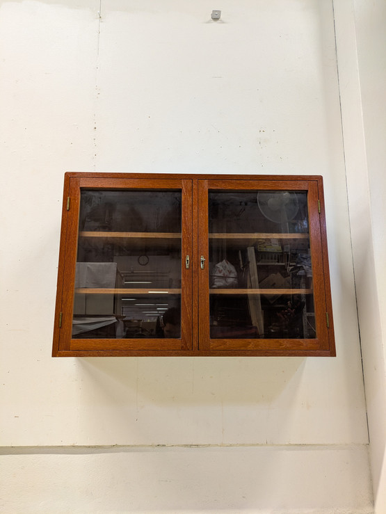 Teak vitriini 60-luku