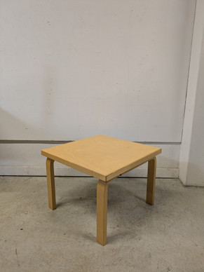 Artek sohvapöytä, Alvar Aalto 