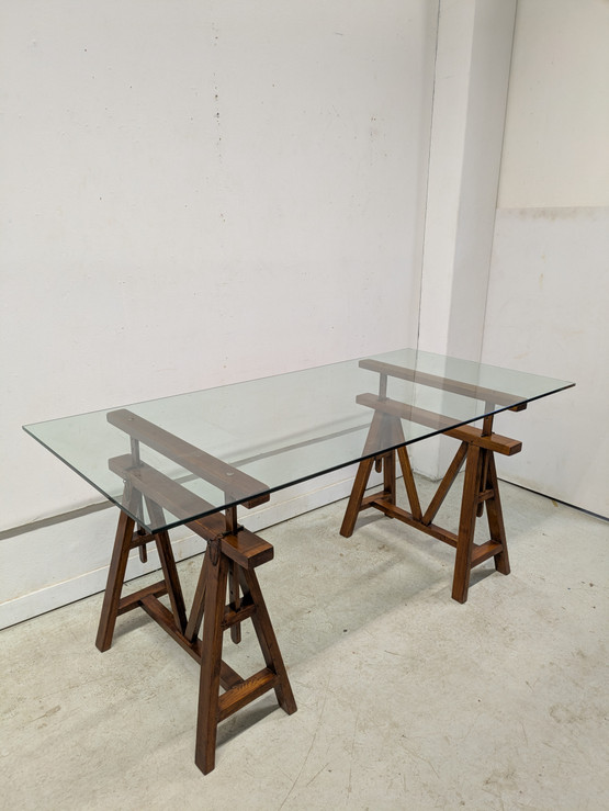 Trestle kirjoituspöytä, korkeussäädettävä