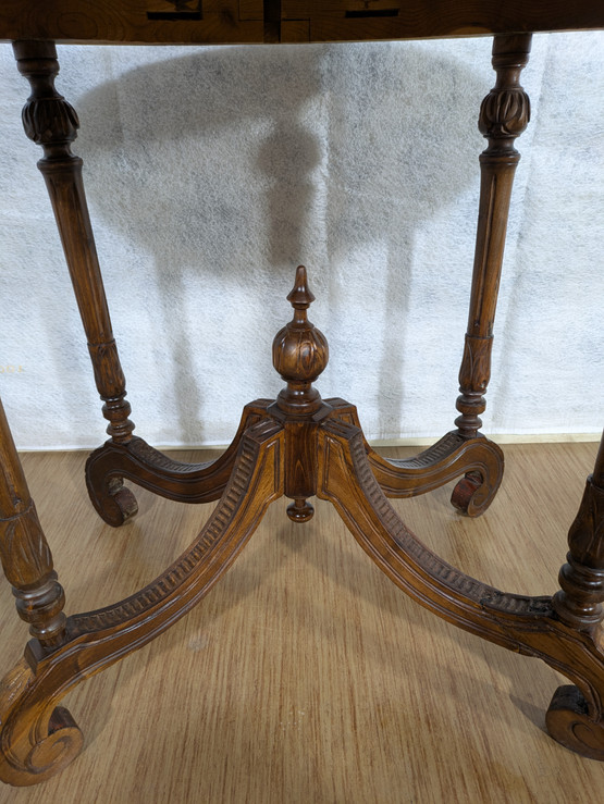 Antiikki kahvipöytå