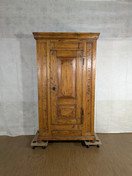 Vaatekaappi 1700-luku