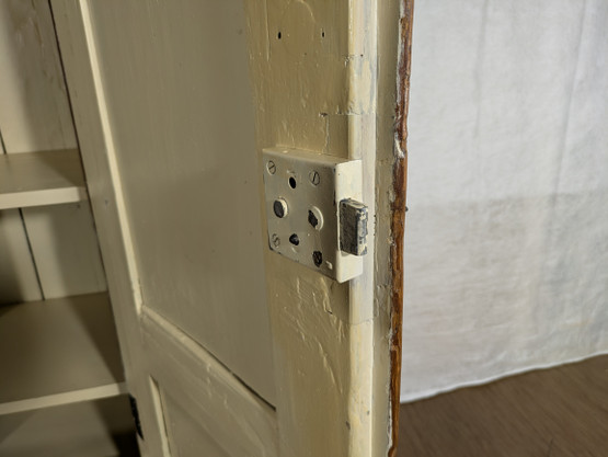 Vaatekaappi 1700-luku