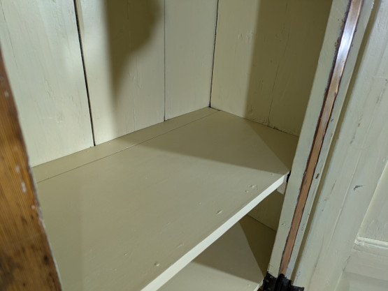 Vaatekaappi 1700-luku