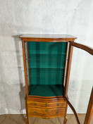 Kaunis Rokokoo vitriinikaappi 