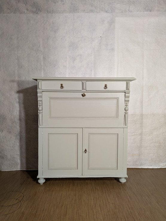 Vanha entisöity klaffilipasto 