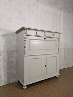 Vanha entisöity klaffilipasto 