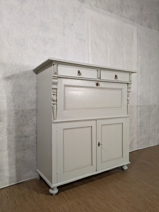 Vanha entisöity klaffilipasto 