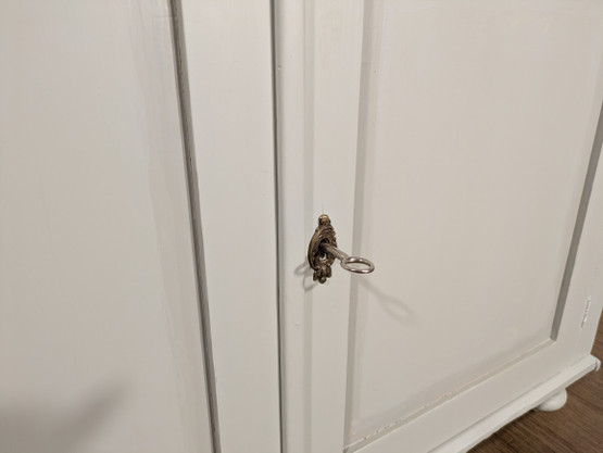 Vanha entisöity klaffilipasto 