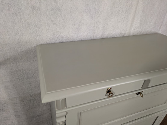 Vanha entisöity klaffilipasto 