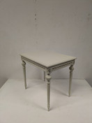 Kustavilainen sivupöytä 