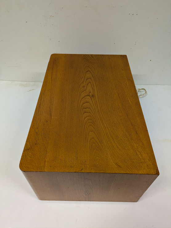 Vintage levysoitinkaappi