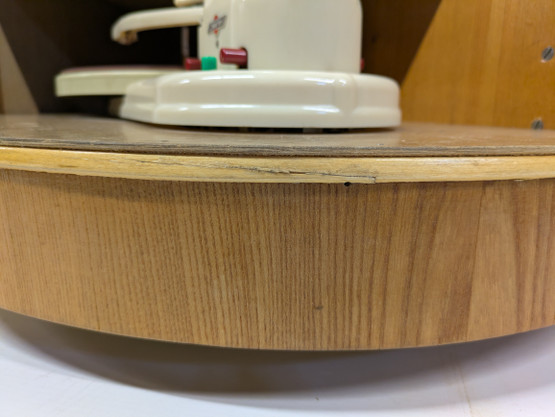 Vintage levysoitinkaappi