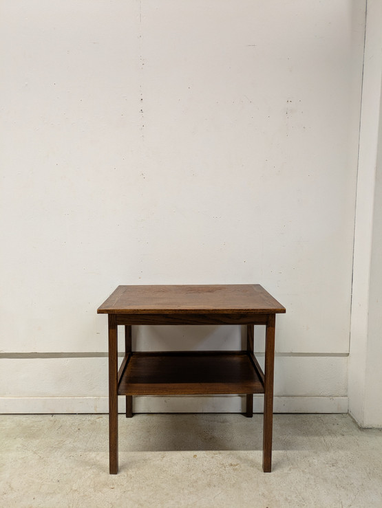 Vanha tamminen pöytä 