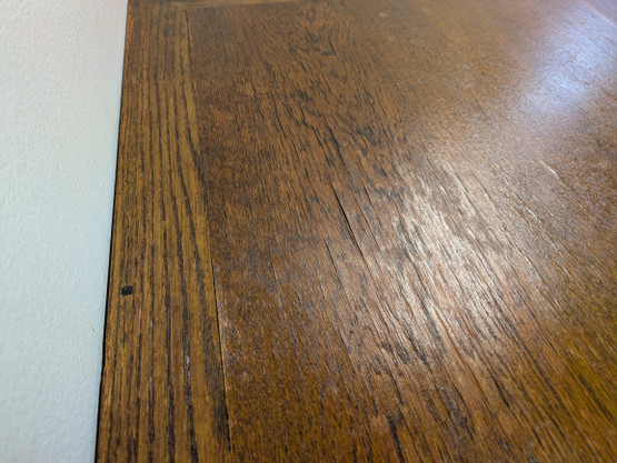 Vanha tamminen pöytä 