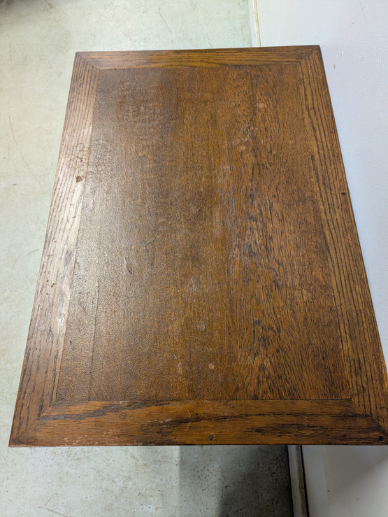 Vanha tamminen pöytä 